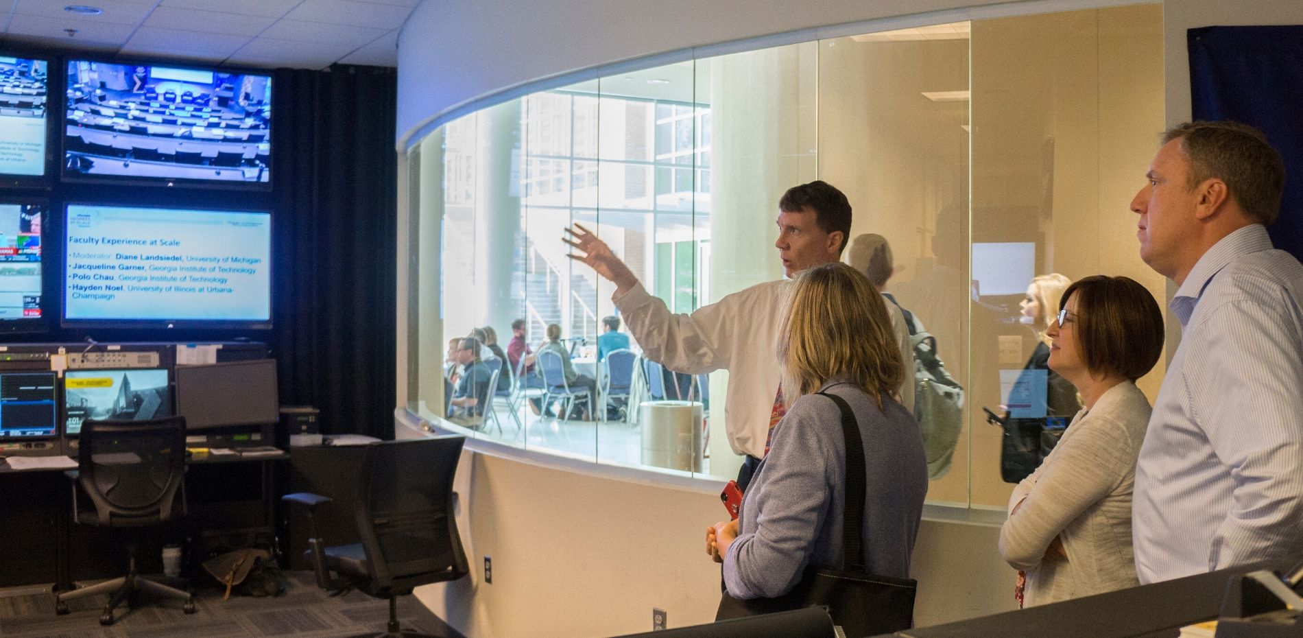 Ed Bailey, online instructional media supervisor, providing symposium attendees an inside-glimpse of the studio where Georgia Tech’s online and distance learning programs are produced.