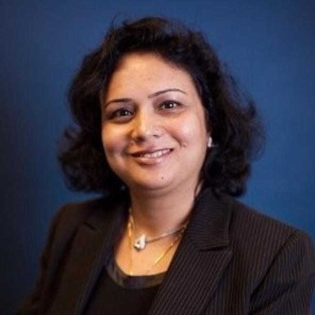Meenu Headshot